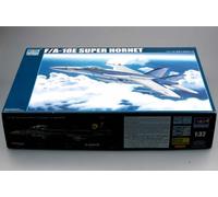 1:32 TRUMPETER KIT F/A-18 E Super Hornet TR03204