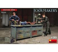 1:35 Fig. Outilleur (2) avec accessoires