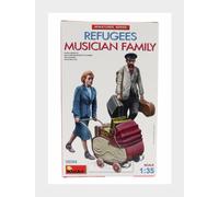 1:35 MINIART Figures Refugees Musician Family Kit MA38084