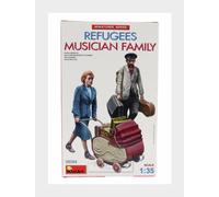 1:35 MINIART Figures Refugees Musician Family Kit MA38084