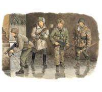 1:35 Totenkopf Division (Budapest 1945)