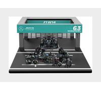 BBurago – Set 1/43 Formule 1 Mercedes AMG Russell – Pit Stop avec Figurines et Accessoires