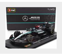 BBurago Voiture miniature Mercedes GP F1 W15 #63 Russell 2024 1:43 avec pilote et vitrine BU38209-R