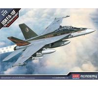 USN F / A-18F VFA-154 Black Knights 1:72 Plastique Model Kit Academy