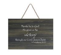 1 Corinthians 15:57 Thanks Be to God! He Gives Us The Victory Through Our Lord Jesus Christ Panneau de bienvenue en bois rustique pour porte d'entrée Décoration murale 15,2 x 25,4 cm