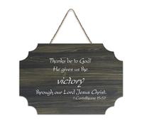 1 Corinthians 15:57 Thanks Be to God! He Gives Us The Victory Through Our Lord Jesus Christ Panneau de bienvenue en bois rustique pour porte d'entrée Décoration murale 15,2 x 25,4 cm