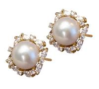 1 paire de boucles d’oreilles en zircon et perle, perle ronde blanche classique entourée de cristaux, motif floral, base en alliage doré, puces, élégantes pour le quotidien et les mariages