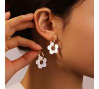 1 paire de boucles d'oreilles pendantes en acrylique blanc à cinq pétales, à la mode et mignonnes, convenant aux femmes, aux rendez-vous, aux fêtes, en cadeau (le produit est en matériau acrylique, il