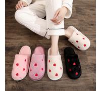 1 paire de pantoufles d'intérieur unisexes avec design de cœur brodé, pantoufles moelleuses antidérapantes pour toutes les saisons. Cadeaux personnalisés pour la fête des mères, dernière minute, idées