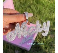 1 pièce Collier pendentif personnalisé avec lettres et chiffres en calligraphie mélangés. Bijoux de mode de rue personnalisés pour hommes, style hip-hop, argent, élégant, coloré, vintage, hipster, sim