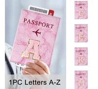 1 pièce Étui protecteur de passeport brodé avec une serviette rose avec les premières lettres de A à Z imprimées dessus, portefeuille de passeport femmes hommes RFID vintage affaires, porte-passeports