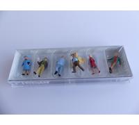 10124 / PREISER HO 1: 87 / PERSONNAGES PASSANTS