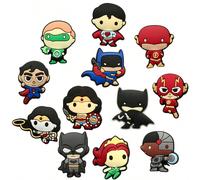 12 pièces Ensemble de breloques de chaussures en PVC série super-héros de dessin animé DC, décorations de chaussures pour accessoires de sac de plage, cadeaux de fête 12 piècesCartoonPolychlorures de 