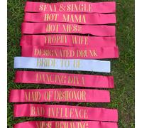 12 pièces Ensembles d'écharpes Mariée à Être 11 pièces avec 1 pièce d'écharpe blanche Texte doré pour enterrement de vie de jeune fille Soirée de mariage Sortie entre femmes Taille UniquePolyester