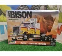 Revell Maquette de camion ’78 Chevy Bison 1:32 – Réf. 17471