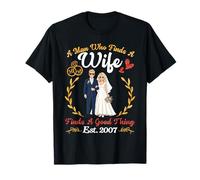 18ème Anniversaire de Mariage Est 2008 Man Finds Wife Good Thing T-Shirt