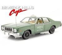 1976 Plymouth Fury Checker Cab "Beverly Hills Cop" Vert 1:18 Greenlight 19110