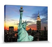 1art1 New York Poster Impression sur Toile Statue De La Liberté Et Skyline Au Coucher De Soleil Affiche Murale XXL Encadrée | Tendue sur Cadre en Bois | Tableau 40x30 cm