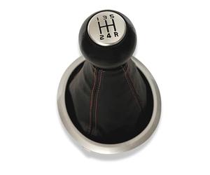 1neiSmartech Kit pommeau 5 vitesses et casque en simili cuir avec coutures rouges, compatible avec Suzuki Swift 2005-2010 et SX4 2007-2013, Suzuki ALTO 2009-2014 - Levier de changement D, design