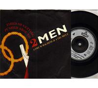 2 MEN A DRUM MACHINE AND A TRUMPET - TIRED OF GETTING PUSHED AROUND - 7 inch vinyl / 45