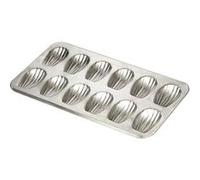 2 moules en fer blanc x 12 madeleines -