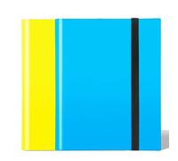 2 Pièces Porte Carte à Collectionner,Classeur Cartes 24 Pages Capacité de 432 Cartes,Étanche Jeu de Farde Carte, Sangle Elastique Empêche la Carte de Tomber(Bleu/Jaune)