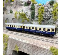 2 voitures voyageurs de type WG3yge 835, route des vins allemande "Deutsche Wein