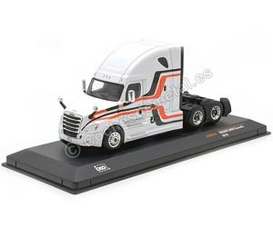 2018 Cabeza Tractora Freightliner Cascadia Blanco Decorado 1:64 IXO Models 64TR0