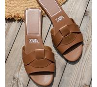 2025 Sandales de luxe pour femmes, nouvelles sandales confortables tressées pour femmes, chaussures d'été plates avec une semelle décontractée pour femmes 36,37,38,39,40,41,35,42,43Lettres