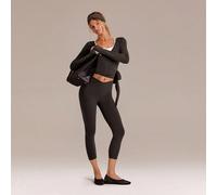 21" Leggings Capri FeatherFit™ à taille croisée en forme de Y avec couture fessière. Faible impact, yoga, Pilates, studio, usage quotidien, printemps, été L,M,S,XL,XS,XXLUnicoloreÉtoffe