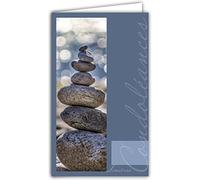 24-1025 Carte Sincères Condoléances Format 16x9,5cm avec Enveloppe Blanche Cairn Montjoie Galets Empilés Pierres Zen Repos Âme Bleu Mer - Fabriquée en France