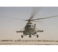 25 juillet 2011 - Un hélicoptère russe MI-17 de l'armée de l'air afghane décolle du camp Shorabak Helmand Province Afghanistan à la suite d'une mission d'évacuation médicale pour les soldats de