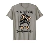 28th Birthday Queen Happy 28 Years Old Messy Chignon Léopard T-Shirt
