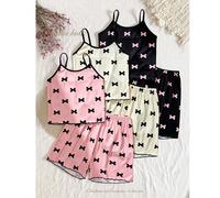 3 pièces Ensemble de pyjama pour grandes filles Top à col rond sans manches, débardeur à bretelles, short. Imprimé nœud papillon en noir, rose, beige. Vêtements d'intérieur légers et respirants en pol
