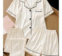 3 pièces Pyjamas modernes et à la mode pour grandes filles, avec un motif rayé subtil à bordure noire et crème. Ce cardigan à col châle à manches courtes est assorti à des shorts et un pantalon long. 