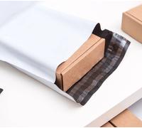 300 pochettes d'expédition en plastique autocollantes | 350 x 450 mm Sachets d'expédition avec fermeture autocollante | 35 x 45 cm Sachets d'expédition opaques en plastique pour vêtements et textiles
