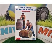 MiniArt – 38070 Hommes avec tonneaux en bois
