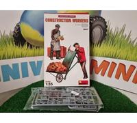 38097 - 2 personnages ouvrier du bâtiment + accessoires - MiniArt - 1/32