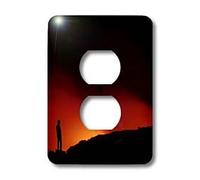 3dRose LSP_46386_6 Un homme (M.) obtient un regard de près sur la lave qui coule dans l'océan Pacifique, le parc national des Volcans, Hawaii Outlet Cover