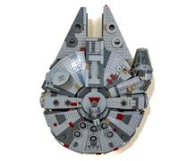 3Dudes & Dad Support mural compatible avec Lego® Star Wars Millennium Falcon - Crochet de rangement conçu sur mesure pour l'ensemble 75257 - Plastique imprimé 3D - Fourni avec matériel de montage