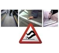 3M Safety-Walk Universal, dimensions : 25 mm x 18,30 m, revêtement antidérapant transparent autocollant, livré en rouleau (SW1TR25)