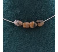 4 Collier de perles d'andalousite en provenance des États-Unis. Chaîne en acier inoxydable
