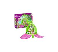 - 42520 - Marween et son jardin denfant
