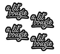 4pcs Patchs Thermocollants A Lil' Bougie, 8,4 x 6 cm Amusants à Repasser Patchs avec Lettres Noires et Blanches Patchs Décoratifs Brodés à Repasser pour Chapeaux Sacs Broderie Artisanale