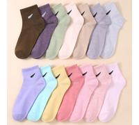 5/10/20 paires de chaussettes de sport rayées minces et respirantes pour enfants, de couleurs aléatoires. Confortables et polyvalentes, décontractées et agréables pour la peau, convenant aux garçons e