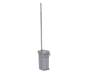 5five - Kit Seau Essoreur Double Bac 6,5L avec Balai 2 Recharges Microfibre Dépoussiérant Anse de Transport Bouchon Vidange 2 Roues Rangement Malin