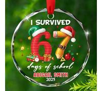 6 7 Décoration en verre de Noël 2025, décoration personnalisée « I Survived 6 7 Day of School » - Cadeau pour la génération Z et la génération Alpha Slang Adolescents Garçon Fille - Année