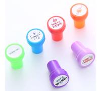 6 pièces Set de tampons pour enseignants avec encrage automatique, tampons amusants et personnalisés pour l'évaluation, la notation et la récompense en classe. Fournitures de bureau pour l'école prima