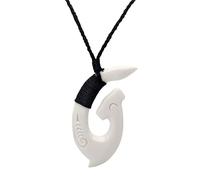 81stgeneration Pendentif Requin Marteau Hei Matau en Os Sculpté | Accessoire de Surfeur pour Homme | Collier en Cordon avec Hameçon de Style Maori Fait Main| Bijoux Tribaux Naturels pour Femmes