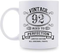 92e anniversaire pour les femmes - 1931 pour les femmes, tasse à café 92 ans pour maman, épouse, amie, sœur, elle, collègue, collègue - Tasse 11 oz, j'ai 92 ans, j'ai 18 ans